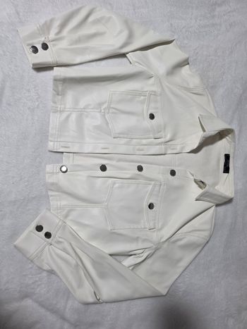 Veste en cuir blanche