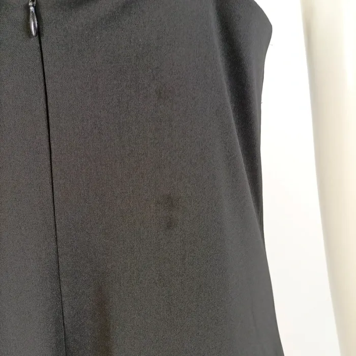 Robe noire fluide à fines bretelles - Décolleté cœur & dentelle fleurs taille M estimée A666 - photo numéro 10