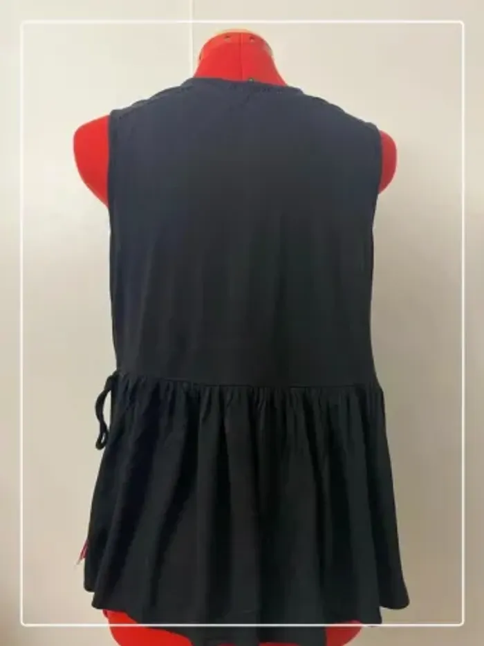 Top péplum noir et pompon bordeaux Etam - photo numéro 5