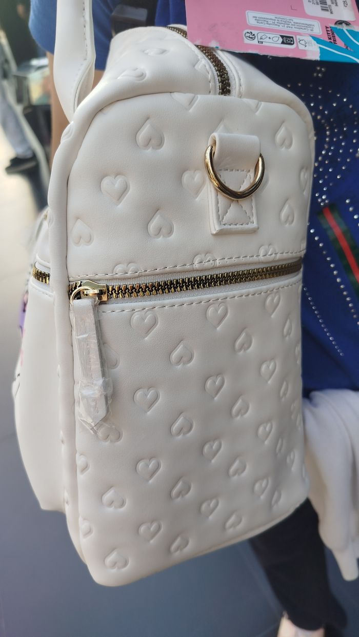 Sac de voyage Hello Kitty and friends neufs - photo numéro 9