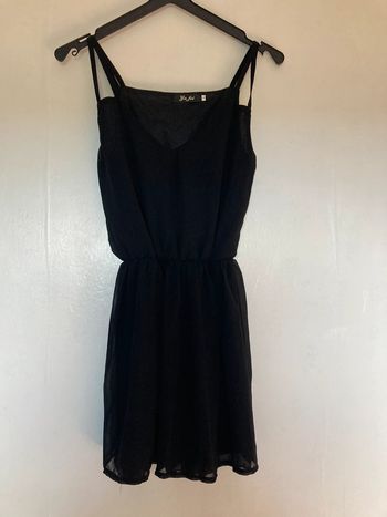 Robe courte taille S noire yu fei
