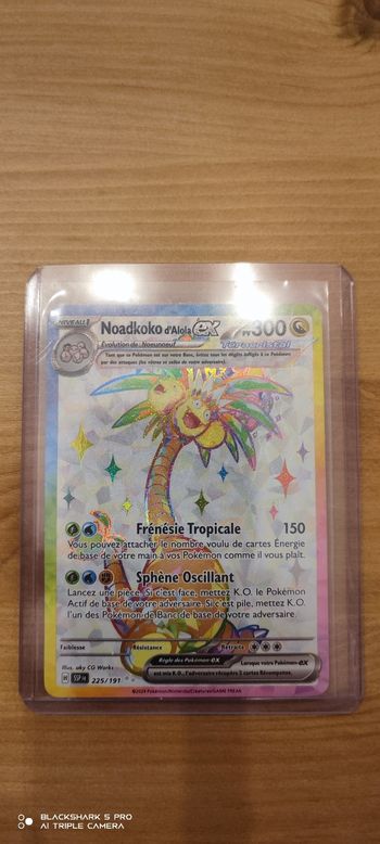 Noadkoko d'Alola ex 225/191 Étincelles déferlantes (SSPFR)