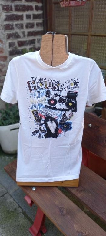 t shirt