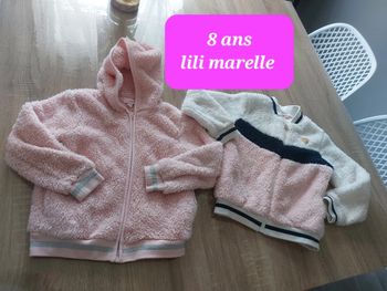 Lot 2 gilets vestes 8 ans lili marelle chaude