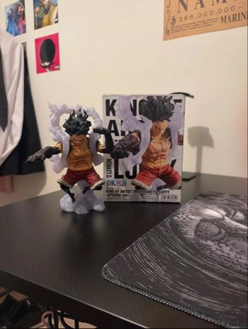 Figurine one piece luffy gear 4 