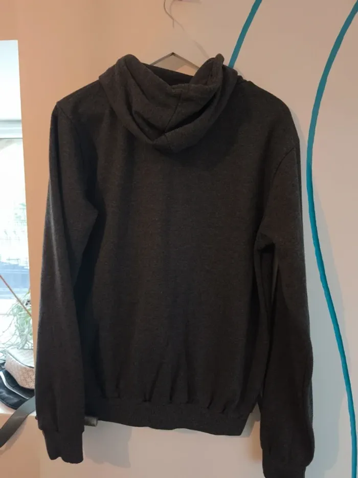 Sweat - photo numéro 3