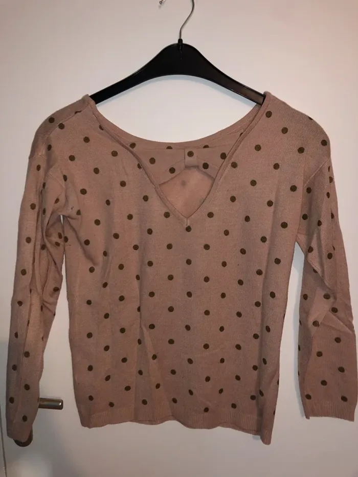 Pull rose pâle points dorées - photo numéro 2