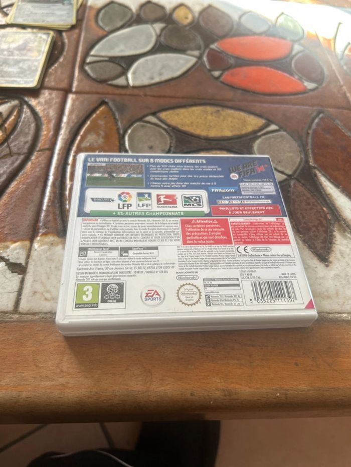 Boîte jeu ds fifa 14 - photo numéro 2