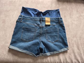 Short en jeans de grossesse neuf