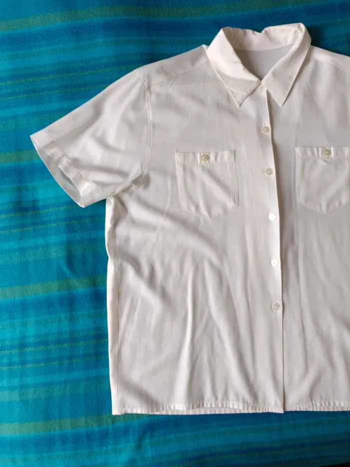 Chemise manches courtes t.46 - photo numéro 2