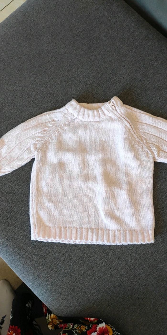 Pull rose pâle