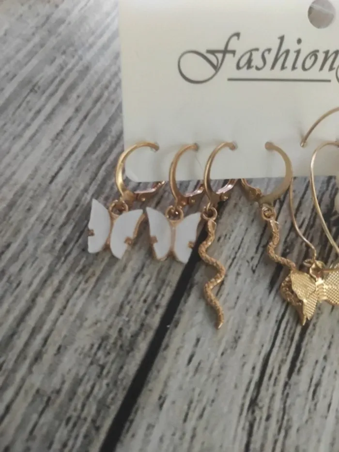 Lot 5 boucles d'oreilles - photo numéro 2