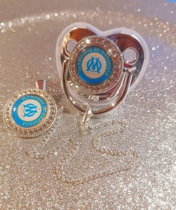 Tétine avec attache olympiques de Marseille