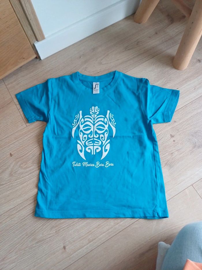 T-shirt 6ans tahiti neuf