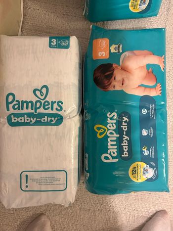 Couches Pampers