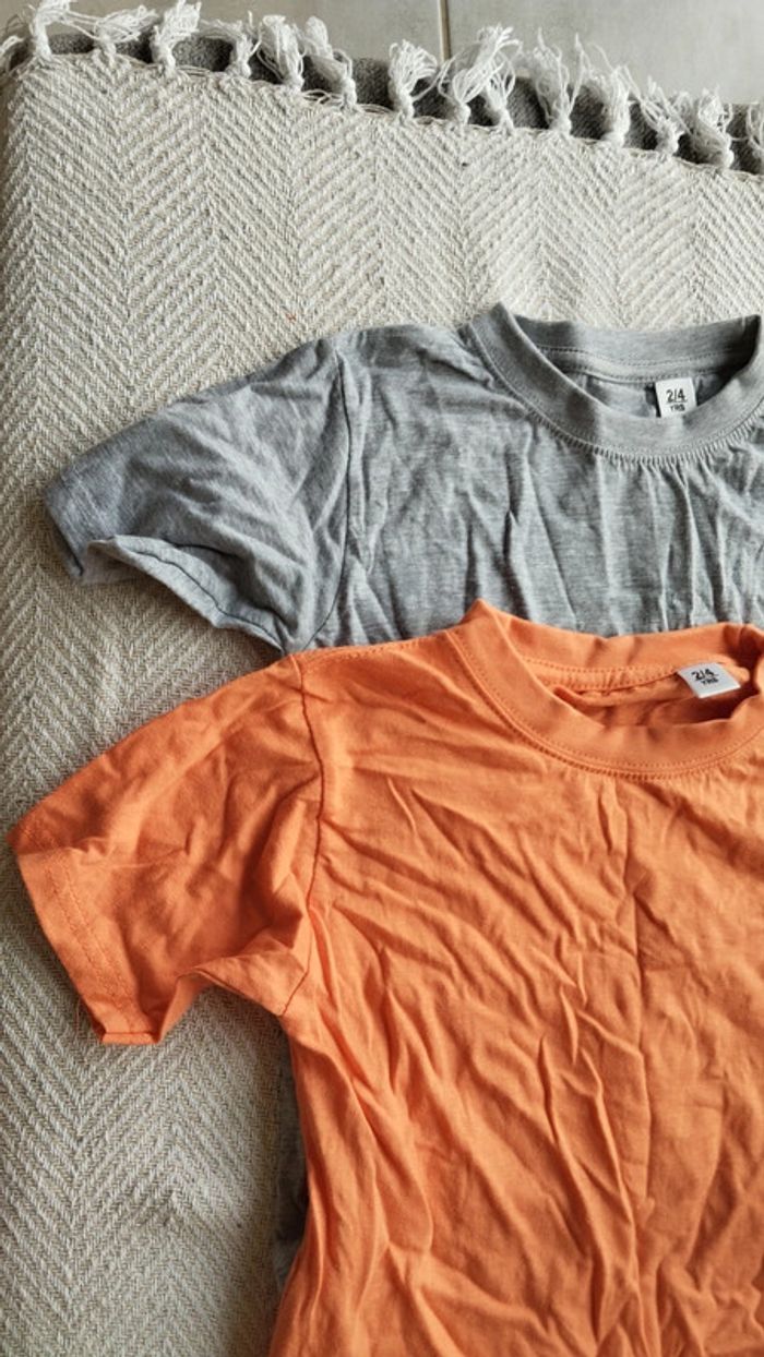 Lot de 2 tee-shirts enfant taille 2/4 ans - photo numéro 6
