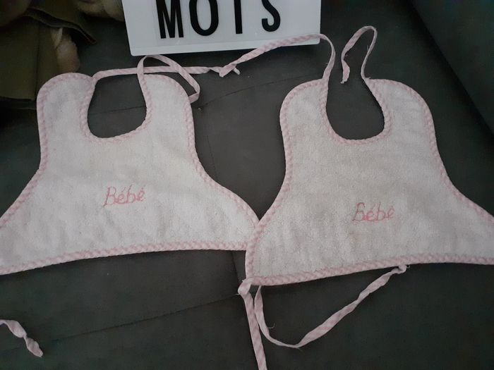 Lot bavoir - photo numéro 1