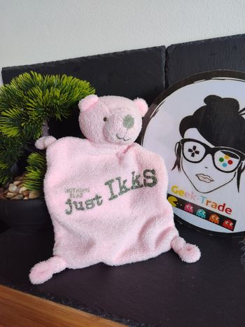 doudou rose gris nothing else just ikks plat noeud marron Peluche