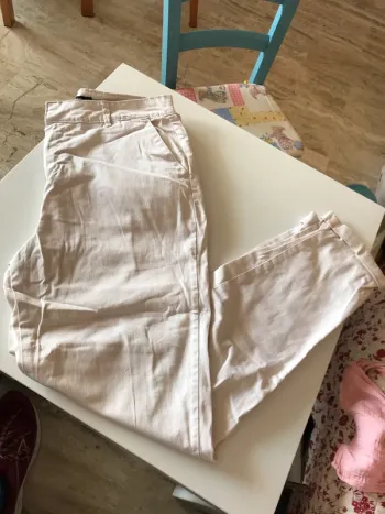Pantalon blanc (légèrement crème) 38