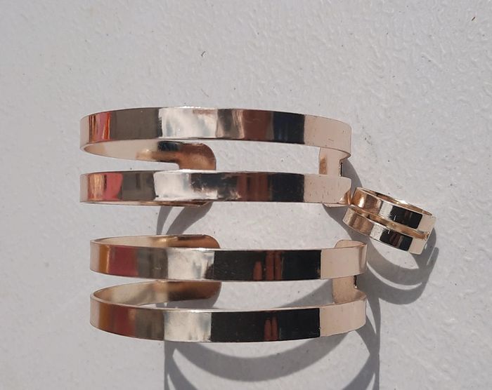 Lot 2 bracelets et une bague - photo numéro 2