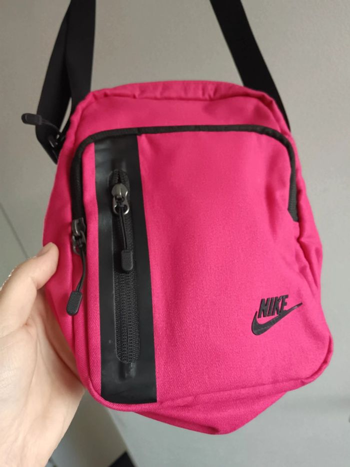 Sacoche Nike - photo numéro 3