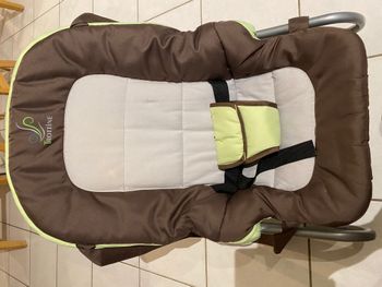 Transat bébé Trottine marron et vert clair très bon état