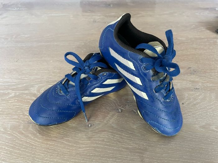 Chaussures de foot taille 27