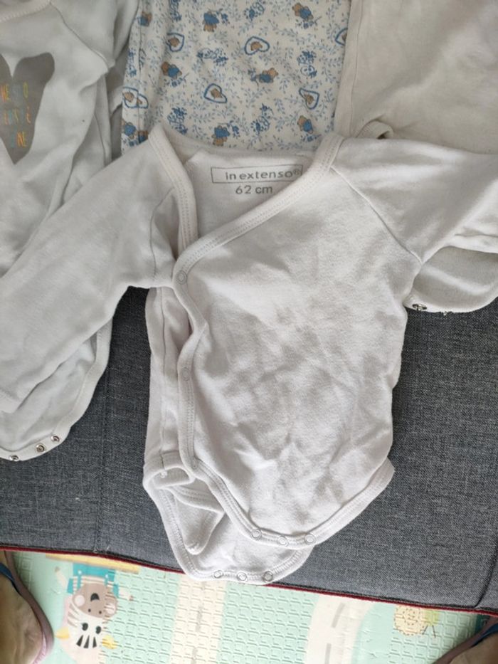 Lot 7 bodies manches longues 3 mois - photo numéro 4