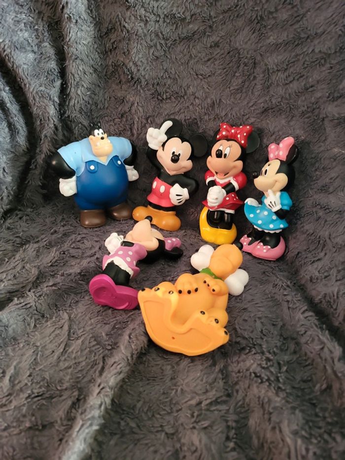 Lot grande figurines mickey/minnie