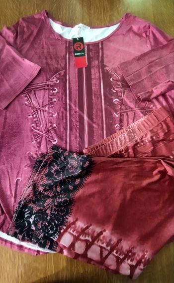 Ensemble t-shirt plus pantacourt taille 5x ou 56