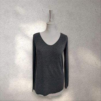Pull léger et fluide col v gris Made in Italy taille unique