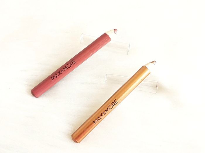 Crayons pour yeux neufs 🖤 - photo numéro 2