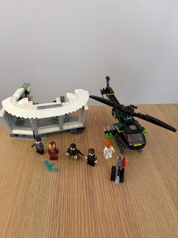 Lego 76007 - lego iron man l’attaque de la villa de Malibu
