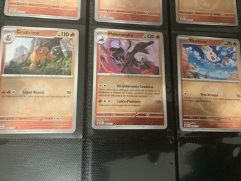 Lot de cartes pokemon 