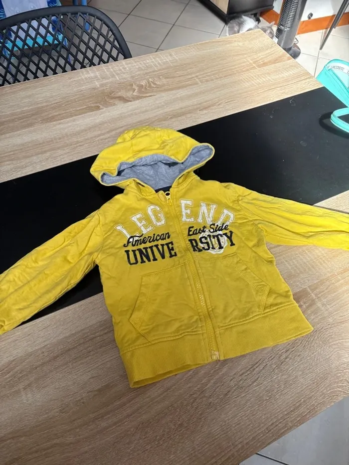 Petite veste jaune 3 ans