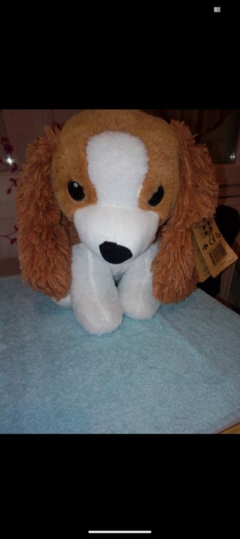 Grosse peluche chien
