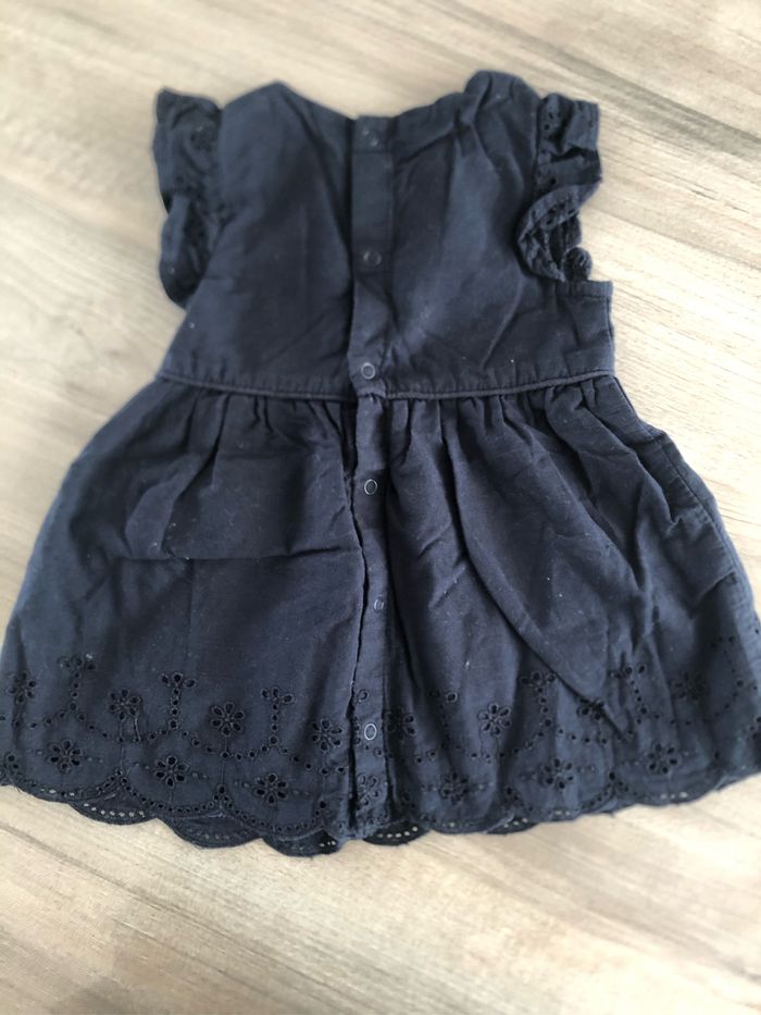 Robe 6 mois - photo numéro 2