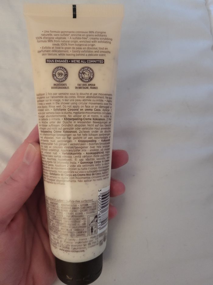 Gommage corps créme noix de coco Yves Rocher🌿 - photo numéro 2