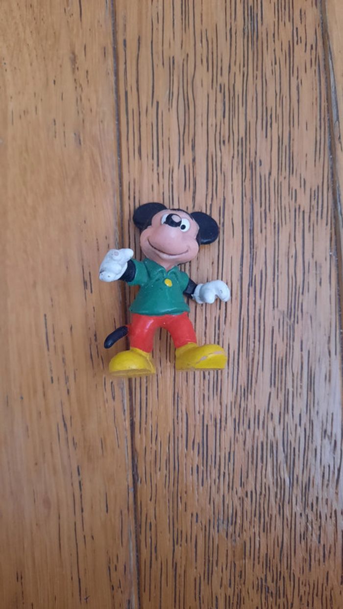 Figurine mickey