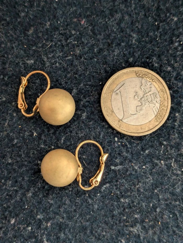 Boucles d'oreilles dorées - photo numéro 2