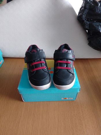 Chaussures Baskets à scratch neuves - Garçon - 24