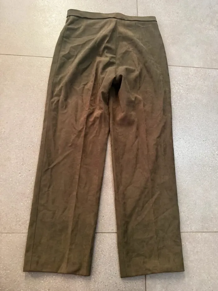 Pantalon vert Karting, très bon état, 36x90cm - photo numéro 3
