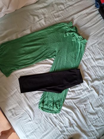 Pantalon fluide vert Kiabi + legging noir court
