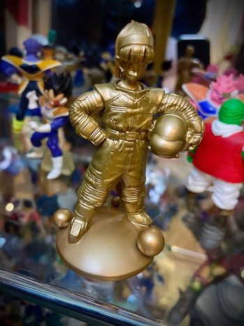 Figurine dragon ball gashapon capsule megahouse Bulma