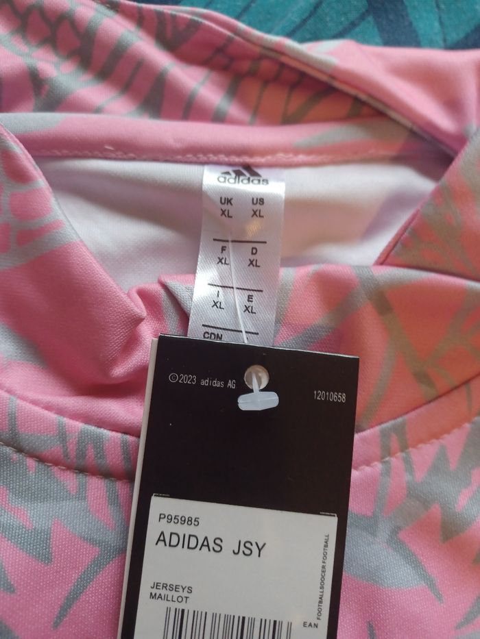 Pull rose homme - photo numéro 4