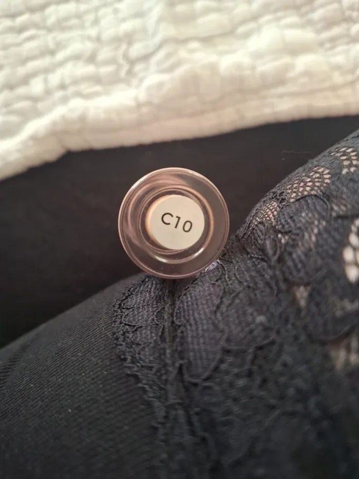 Lot de 2 anti cernes dont 1 tatoo cover Essence - photo numéro 9