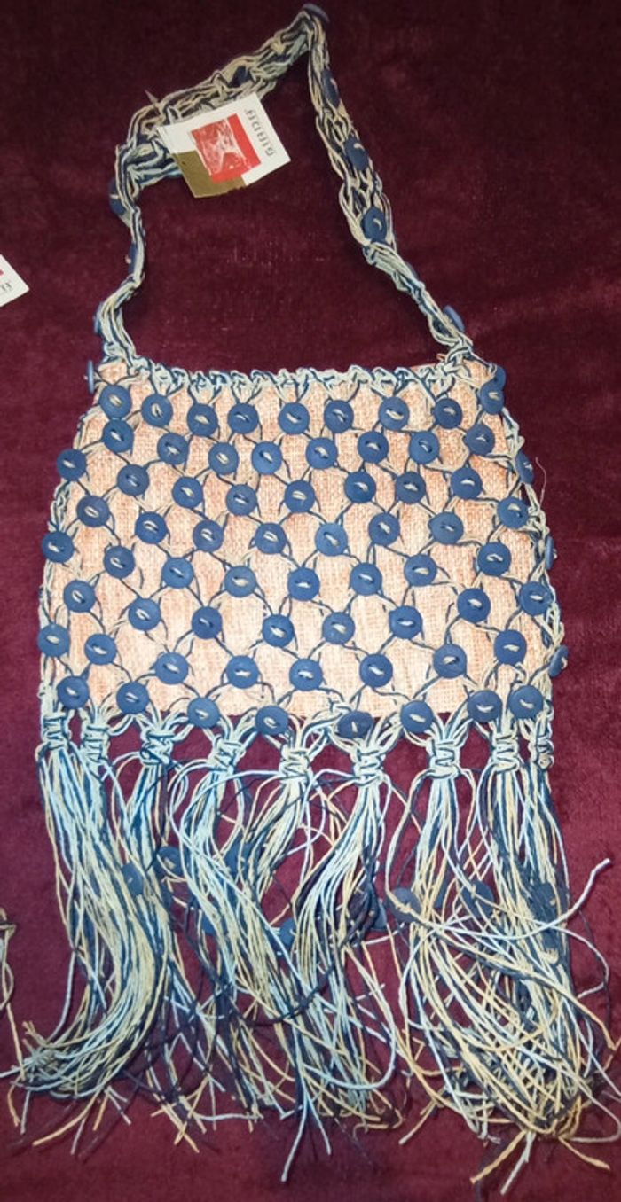 Deux magnifiques sacs a bandoulière avec boutons franges Neufs Giada - photo numéro 6