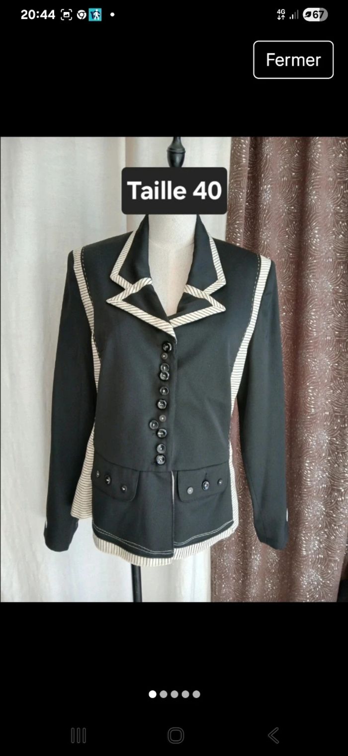 Très jolie veste Taille 40 marque Pause café
