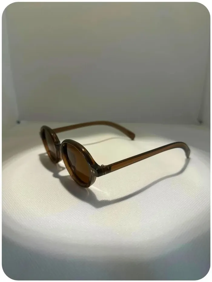 Lunettes de soleil - photo numéro 2