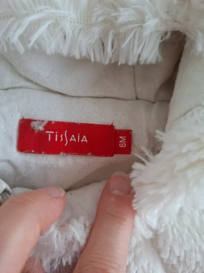 Combinaison Tissaia 6mois - photo numéro 2